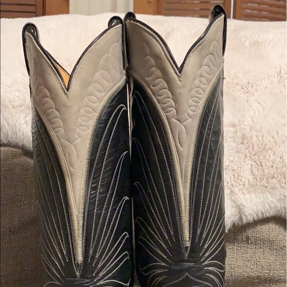 Tony Lama Black and Cream Heeled Boots - Picture 4 of 6